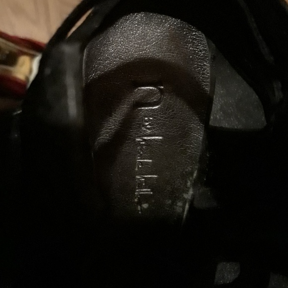 Shoes - Picture 4 of 4